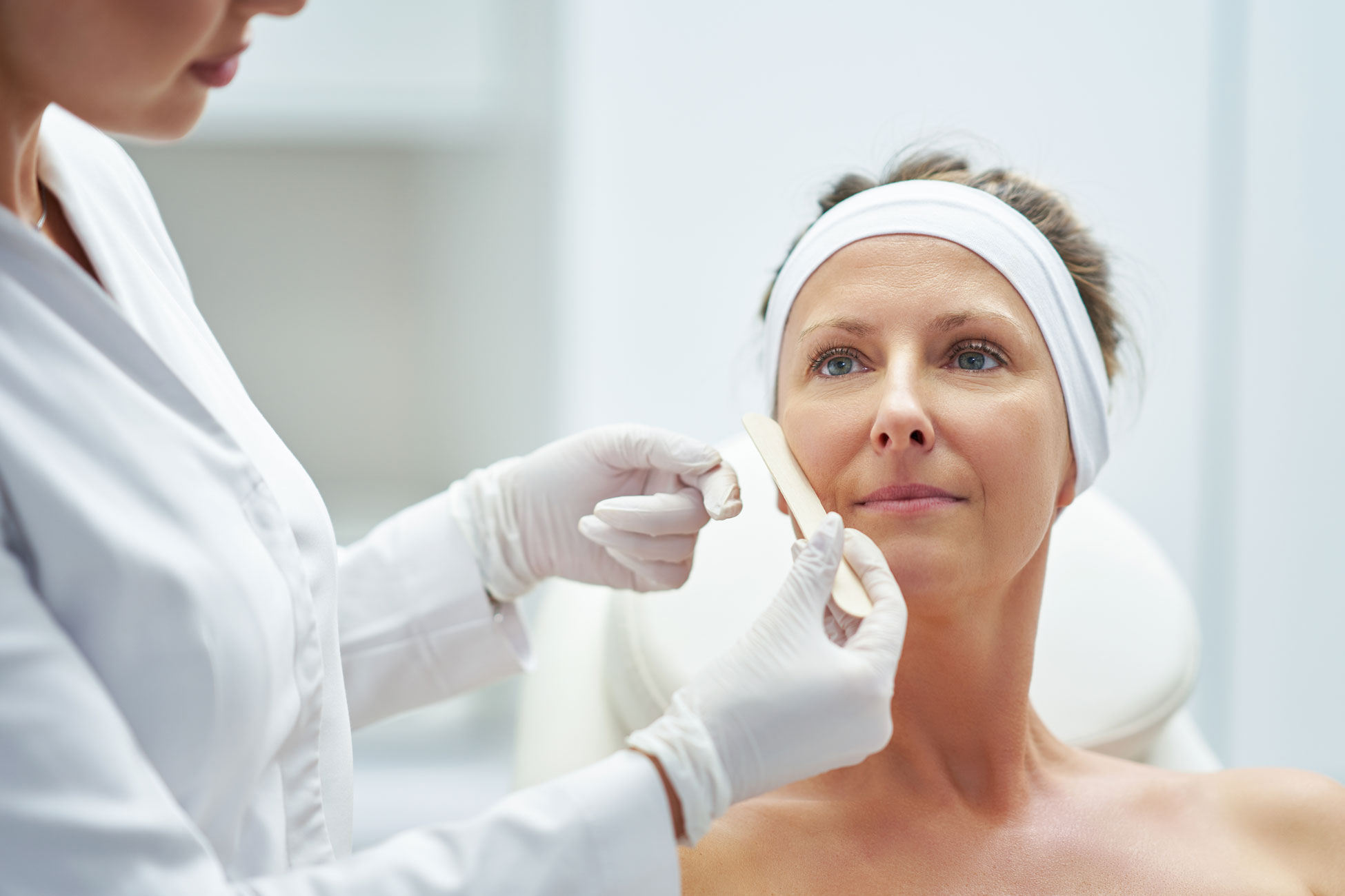 a-scene-of-medical-cosmetology-treatments-botulinu-2023-01-18-21-46-12-utc